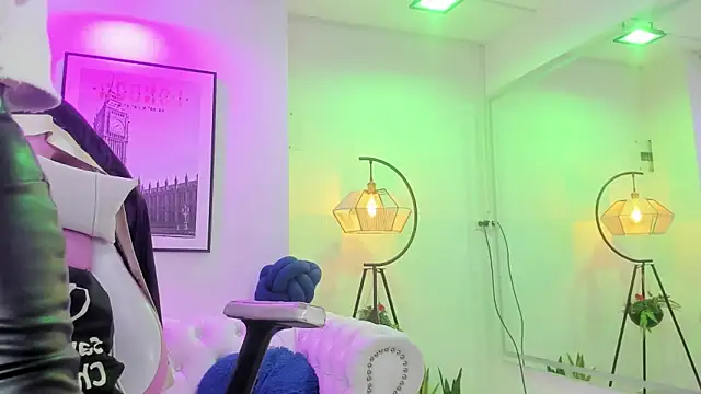 Theia moon online show from 03-12-25, 12:47