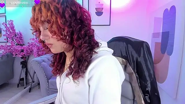 Theia moon online show from 11-30-25, 04:57