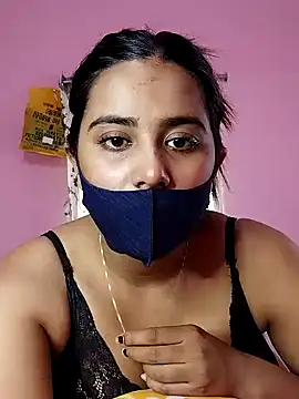 Snapshot of lovely-tanu chatting on 03-08-25, 10:32 lovely-tanu online show from 03-08-25, 10:32
