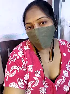 Snapshot of RomeoJuliet345 chatting on 06-16-26, 02:39 RomeoJuliet345 online show from 06-16-26, 02:39