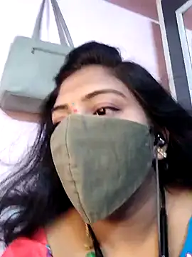 Snapshot of RomeoJuliet345 chatting on 05-30-26, 10:10 RomeoJuliet345 online show from 05-30-26, 10:10