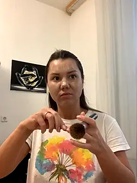 MiraMiss online show from 11-25-25, 08:25