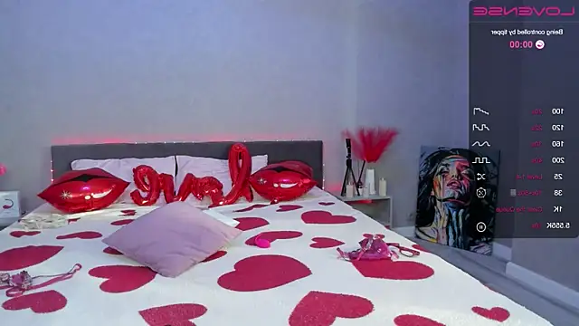 Snapshot of BritneyLix chatting on 02-22-25, 01:35 BritneyLix online show from 02-22-25, 01:35