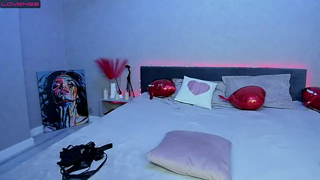 Snapshot of BritneyLix chatting on 03-08-25, 05:54 BritneyLix online show from 03-08-25, 05:54