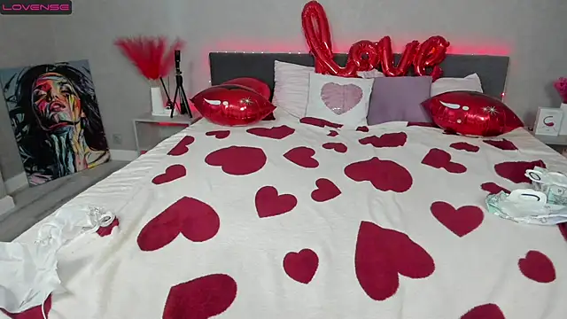 Snapshot of BritneyLix chatting on 02-20-25, 12:36 BritneyLix online show from 02-20-25, 12:36