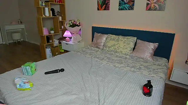 BritneyLix online show from 07-09-26, 06:51