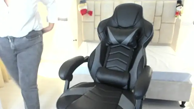 Sienna Jones online show from 01-03-25, 07:07