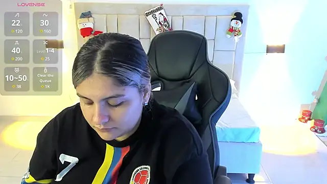 Sienna Jones online show from 12-24-24, 02:54