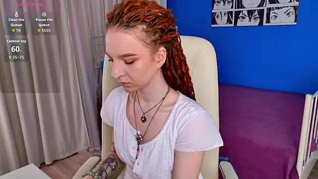 Snapshot of VioletShine chatting on 05-17-26, 01:22 VioletShine online show from 05-17-26, 01:22
