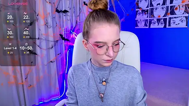 VioletShine online show from 10-29-25, 07:07