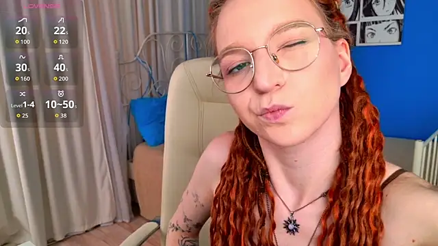 Snapshot of VioletShine chatting on 05-14-26, 01:08 VioletShine online show from 05-14-26, 01:08