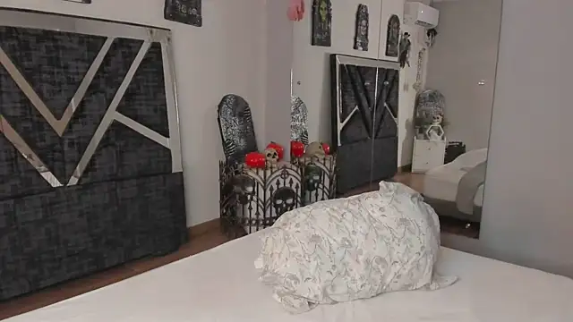 Jonness Isa  online show from 10-30-25, 12:47