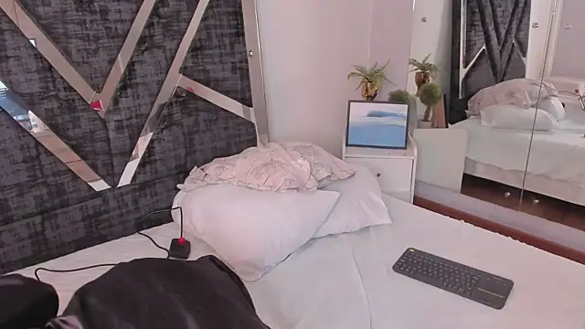 Jonness Isa  online show from 02-08-26, 12:47