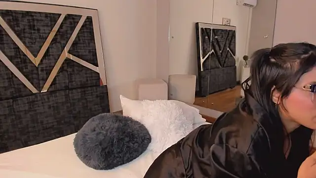 Jonness Isa  online show from 10-09-25, 12:38