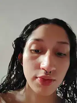 Queenjenn   online show from 06-24-26, 08:39