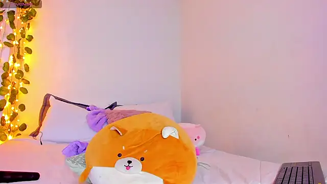 emillyhills online show from 02-18-25, 03:10