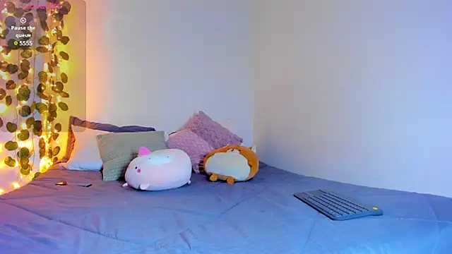 emillyhills online show from 03-06-25, 11:36