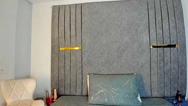 shopia anderson  online show from 12-06-24, 01:27