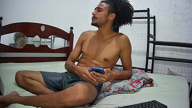 Snapshot of SkinnyLatinMan chatting on 10-04-25, 10:11 SkinnyLatinMan online show from 10-04-25, 10:11