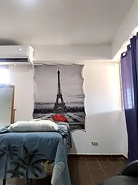 Alison fitness online show from 12-21-25, 11:45