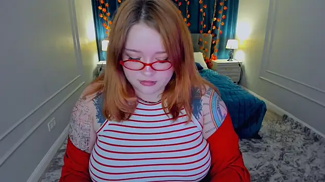 MoonLghte online show from 11-14-25, 08:12