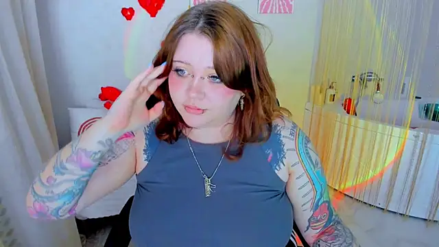 MoonLghte online show from 02-13-26, 03:39