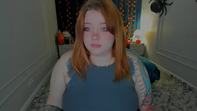 MoonLghte online show from 10-29-25, 07:35