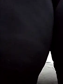 Snapshot of big_yoyo chatting on 12-19-25, 09:33 big yoyo online show from 12-19-25, 09:33