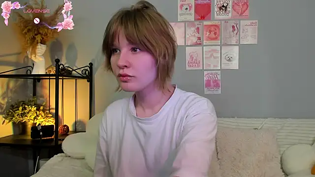 Snapshot of EvaStevs chatting on 03-09-25, 12:09 EvaStevs online show from 03-09-25, 12:09