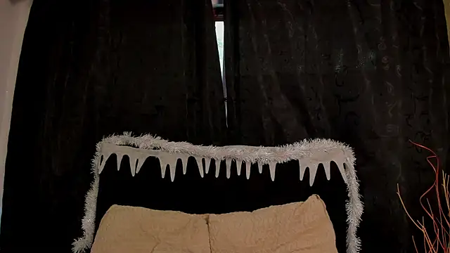 jenifer  power10 online show from 11-18-25, 08:12