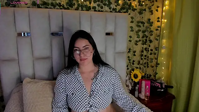 jenifer  power10 online show from 03-21-25, 02:29