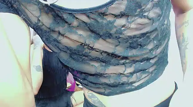 Snapshot of Luna_and_valery chatting on 12-11-24, 03:13 Luna and valery online show from 12-11-24, 03:13