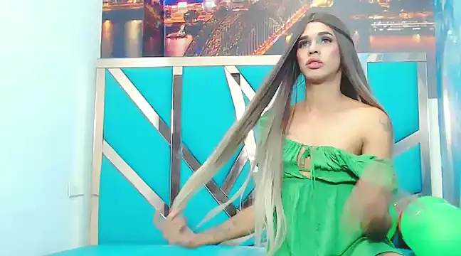 Snapshot of Luna_and_valery chatting on 12-07-24, 10:56 Luna and valery online show from 12-07-24, 10:56