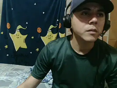 Snapshot of Horny_dirty_boy chatting on 01-06-25, 11:19 Horny dirty boy online show from 01-06-25, 11:19