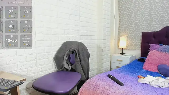 sweet kitty0110 online show from 09-11-25, 07:25