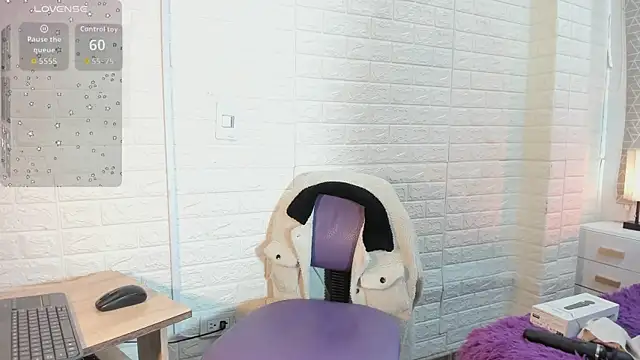 sweet kitty0110 online show from 10-24-25, 02:49