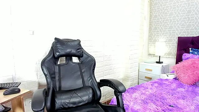 sweet kitty0110 online show from 12-22-25, 09:04