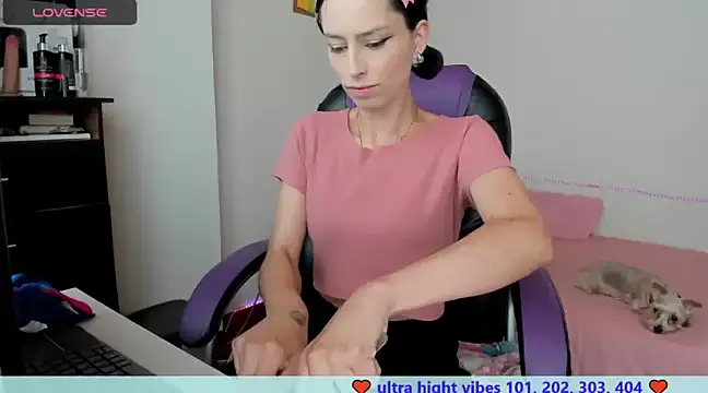 aiko mori online show from 12-12-24, 07:15