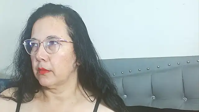 Snapshot of maturepriscila chatting on 06-26-26, 01:17 maturepriscila online show from 06-26-26, 01:17