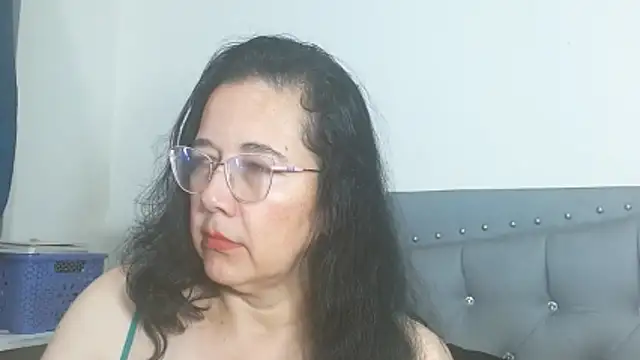 Snapshot of maturepriscila chatting on 05-23-26, 01:32 maturepriscila online show from 05-23-26, 01:32