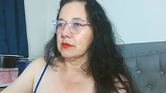 Snapshot of maturepriscila chatting on 04-29-26, 06:58 maturepriscila online show from 04-29-26, 06:58
