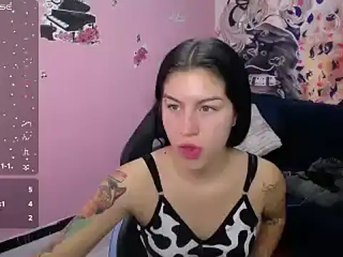 Snapshot of Kate_Laurence_ chatting on 02-08-25, 08:53 Kate Laurence online show from 02-08-25, 08:53