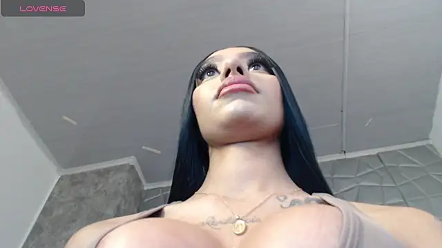 Tiffanny online show from 10-08-25, 02:46