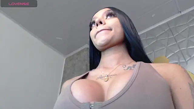 Tiffanny online show from 10-11-25, 03:02