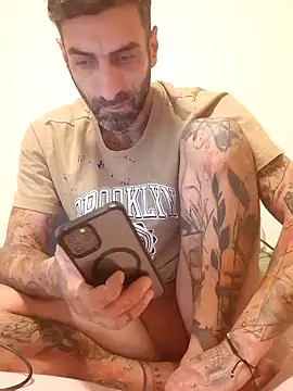 Italian69am online show from 11-05-25, 04:32