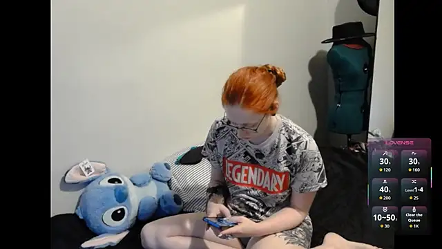 LilyFoxxx online show from 04-03-26, 05:25