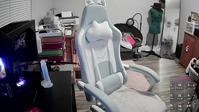 LilyFoxxx online show from 02-06-26, 06:09