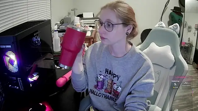 LilyFoxxx online show from 03-02-26, 06:14