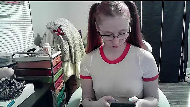 LilyFoxxx online show from 01-15-25, 03:54