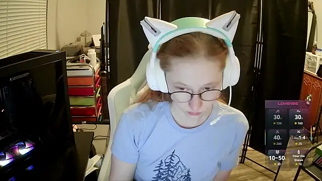 LilyFoxxx online show from 07-13-26, 05:29